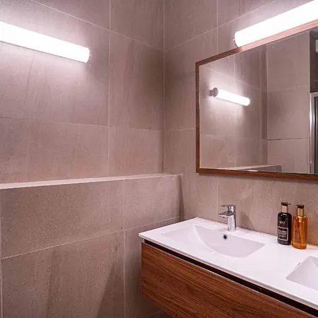 135 - Urban Five Star In Center Of Paris