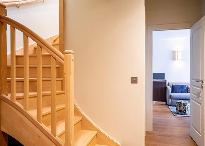 شقة 135 - Urban Five Star In Center Of *